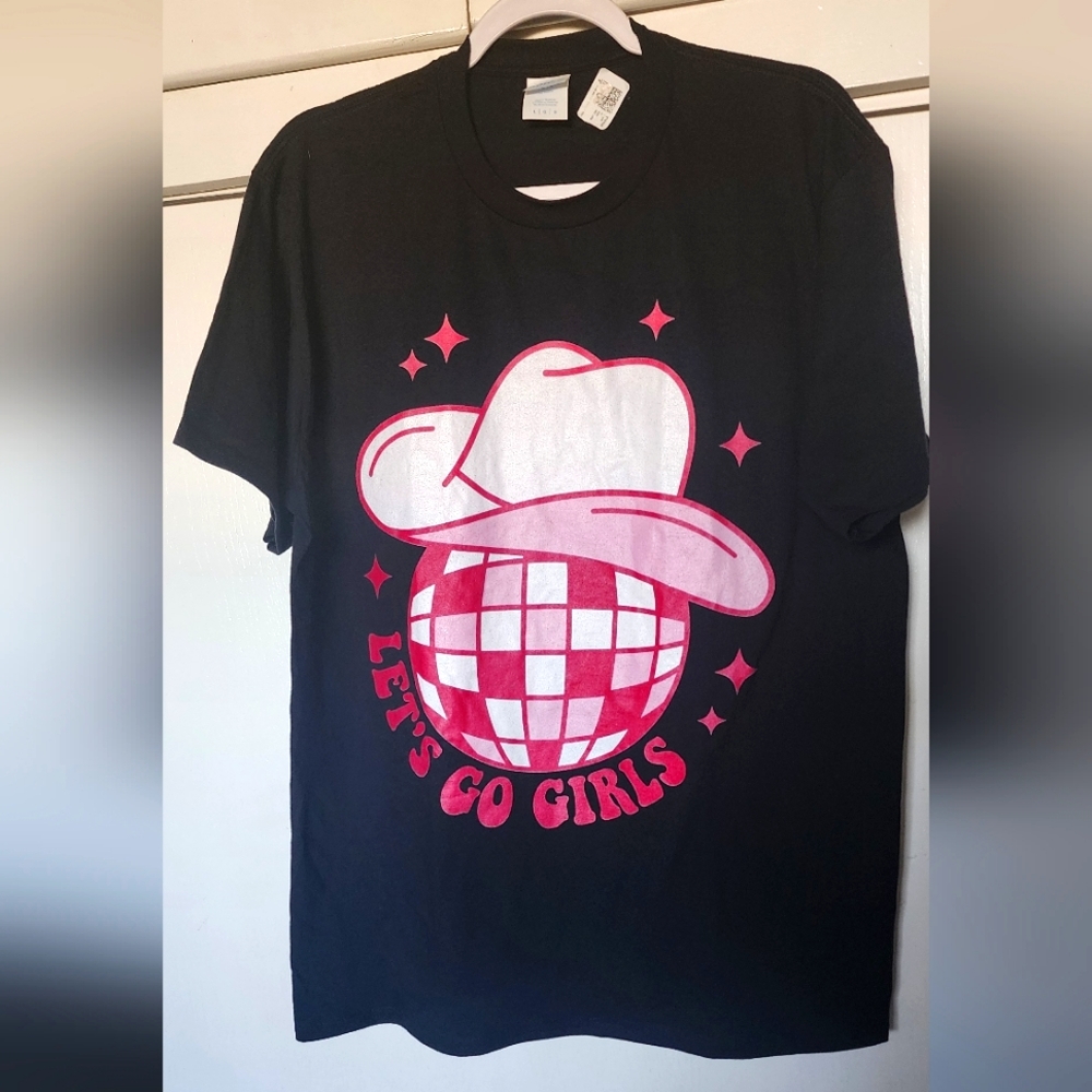 Cowgirl graphic tee